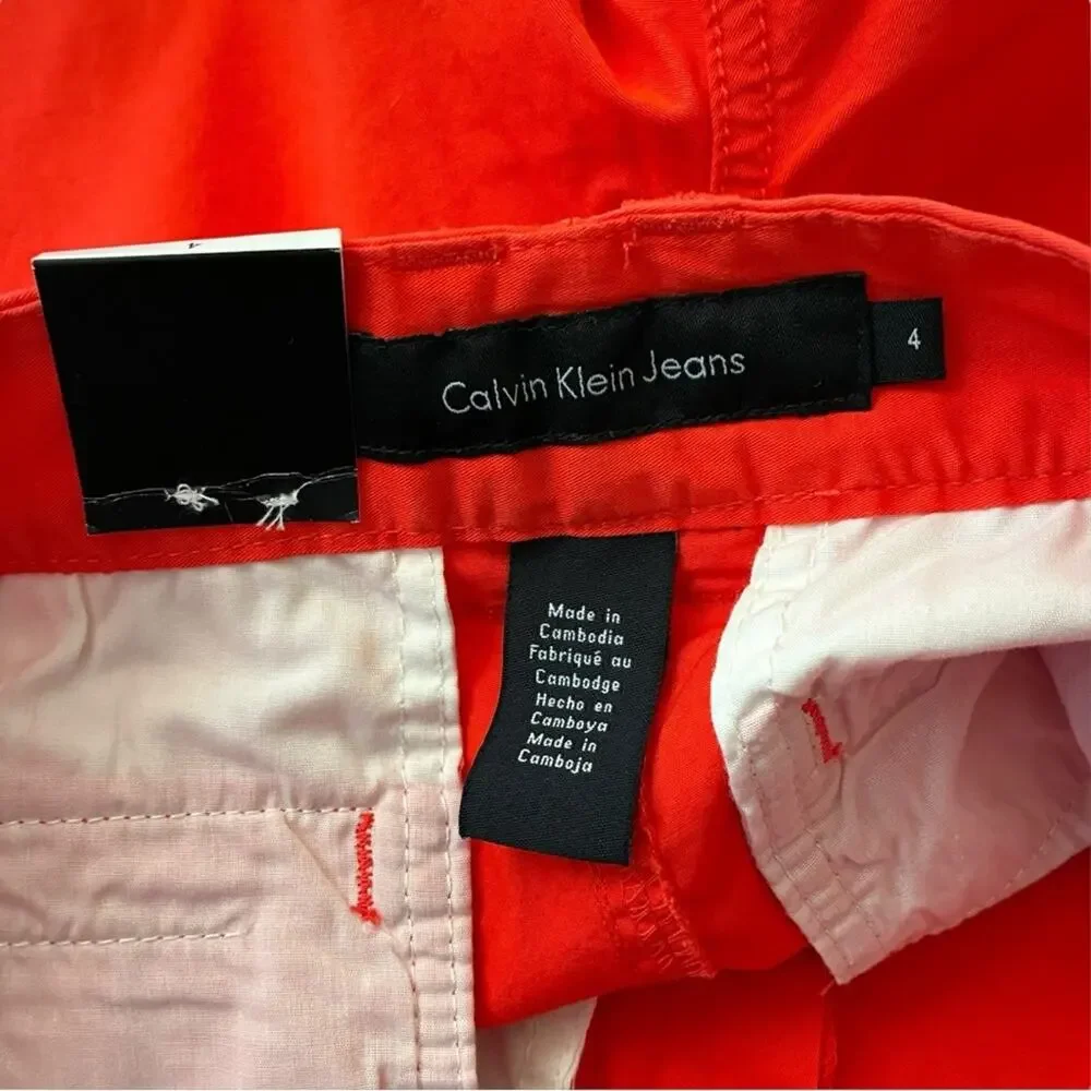 Calvin Klein Jeans tailored shorts in color firecracker NWT - Picture 6 of 6
